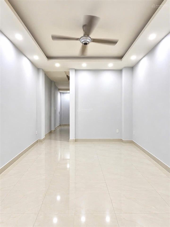 9,9 tỷ nhà mặt tiền lý phục man, quận 7 | 4 tầng 6pn | vừa ở vừa kinh doanh