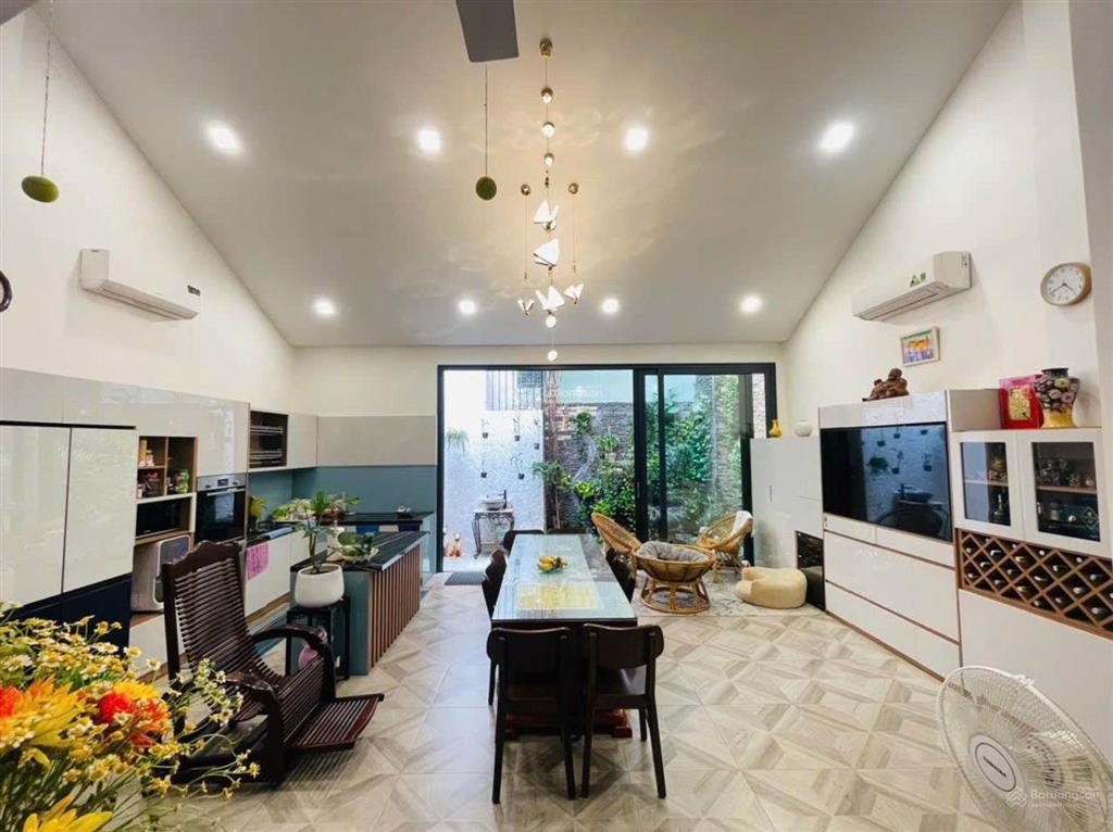 Bán nhà biệt thự, 270m2, 39,3 tỷ tại núi thành, tân bình, hcm, hàng hiếm chính chủ