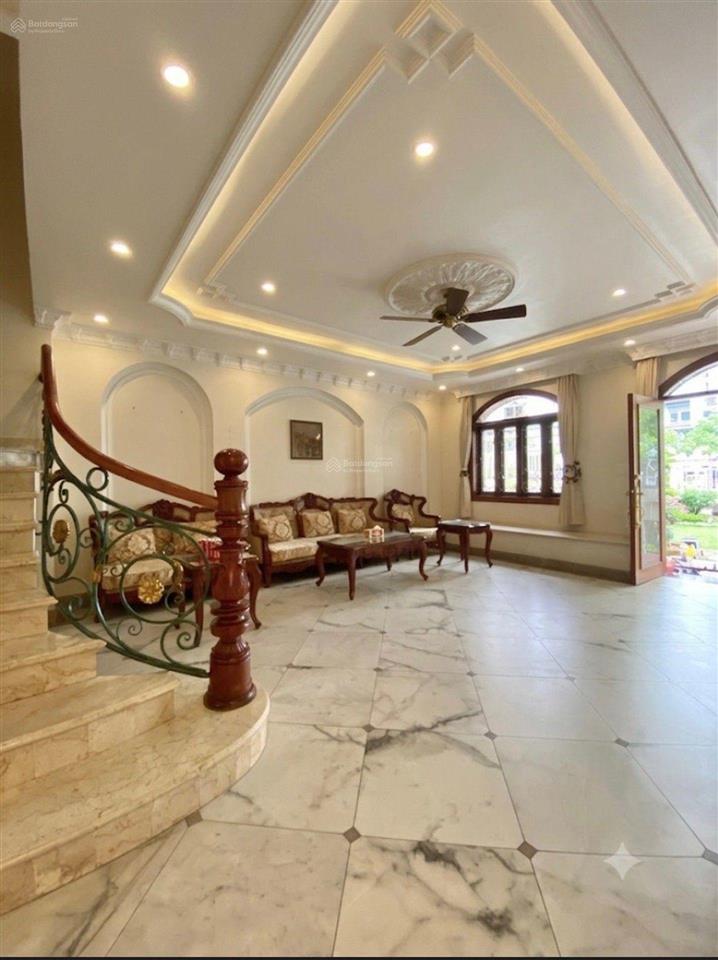 Bán bt 235m2, 51,9 tỷ, 7pn, 8wc tại hồ biểu chánh, q. phú nhuận, hcm