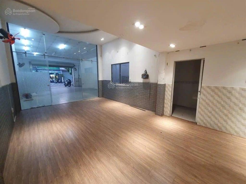 Bán nhà mặt tiền 6x20 m, gần chợ tam hà  linh đông  thủ đức. giá 14 tỷ, tl thiện chí.