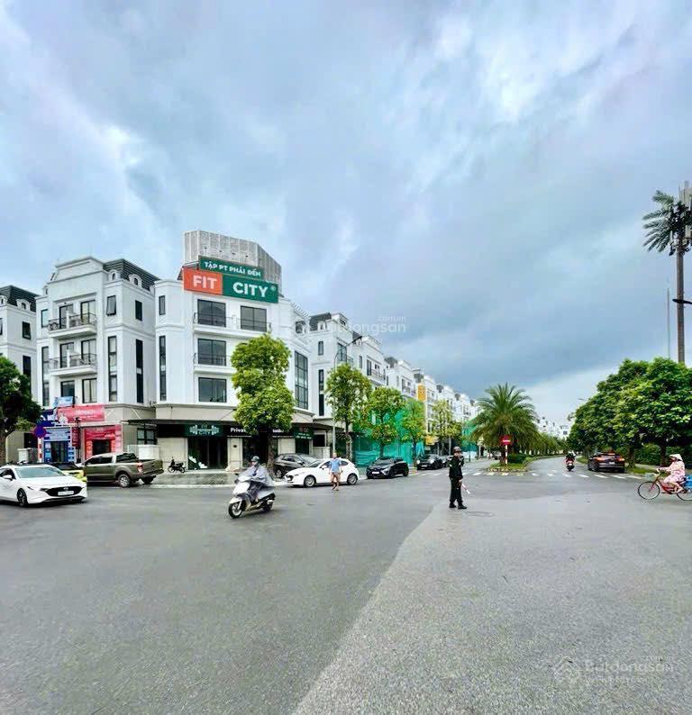 Cần bán gấp. 87m2 đất phố nguyễn lam  phúc đồng ô tô 7 chỗ thông 2 nhà ra phố chỉ nhỉnh 14 tỷ
