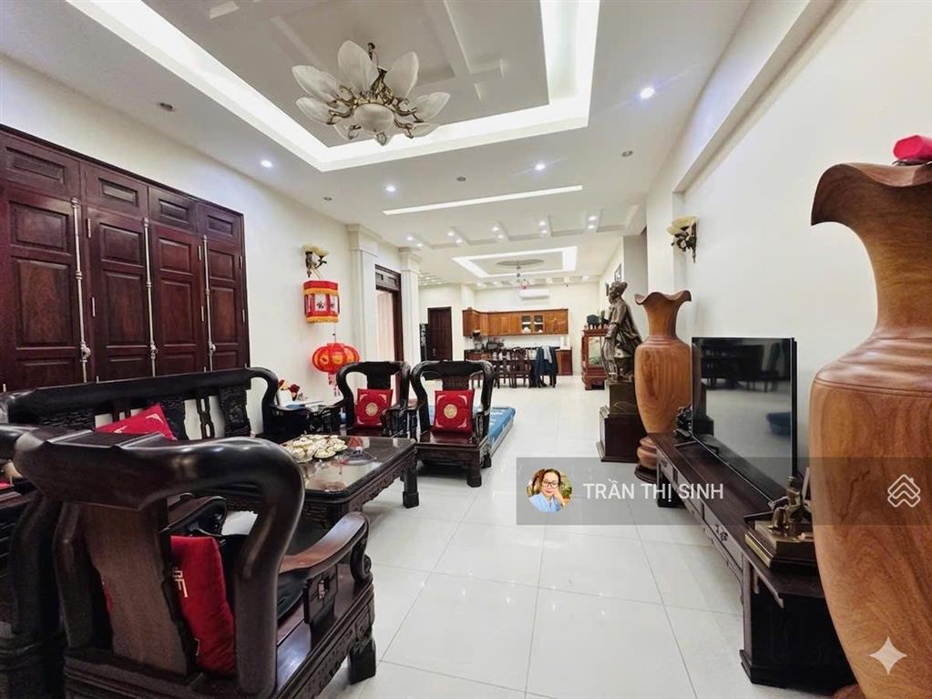 Cho thuê biệt thự song lập, nguyên căn đô thị sài đồng 300m2 view trường học, ngay đầu phố