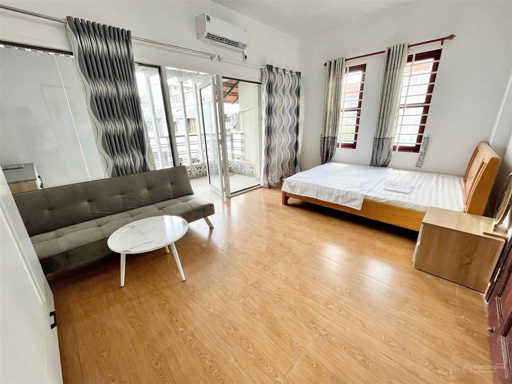 Cho thuê phòng tách bếp, ban công, 40m2, phạm văn đồng, gv gần đh iuh