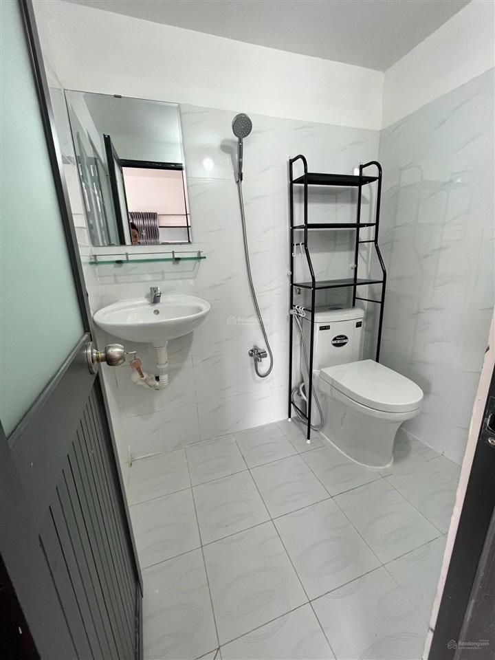 Cho thuê phòng tách bếp, ban công, 40m2, phạm văn đồng, gv gần đh iuh