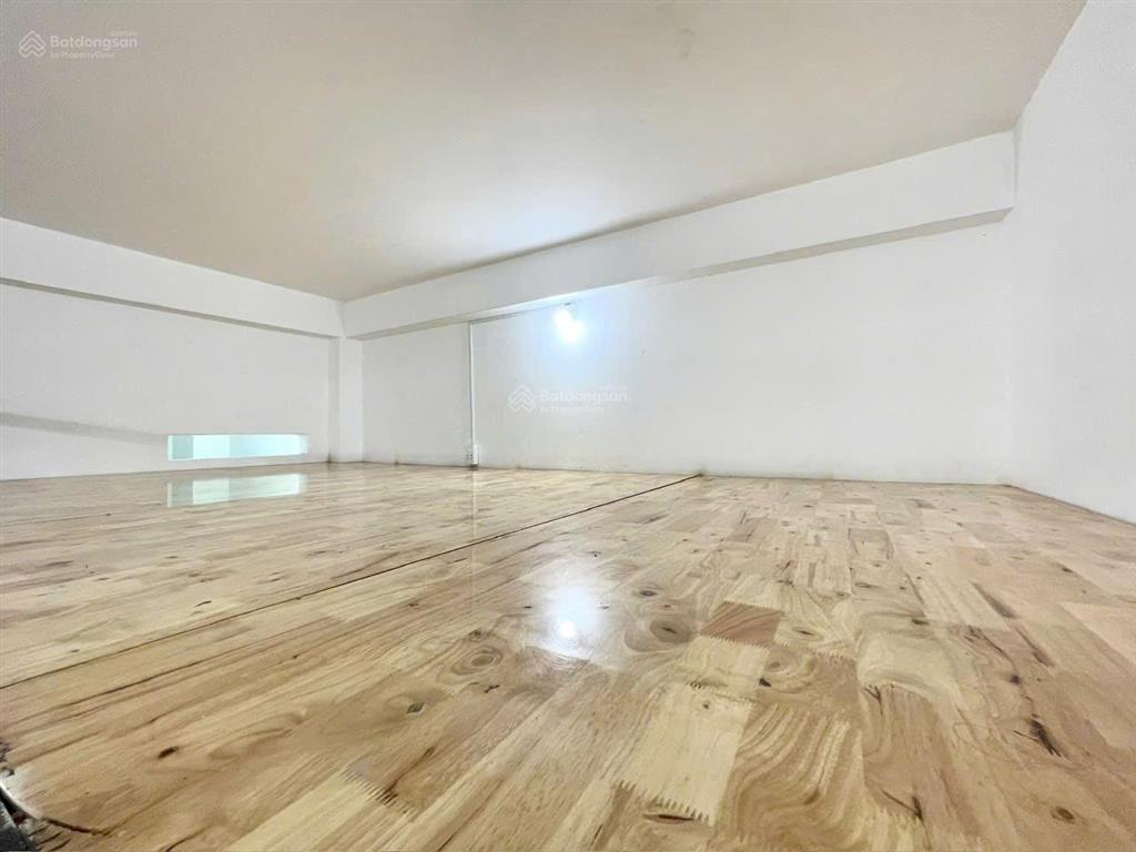 Cho thuê phòng có gác, 35m2, ban công ngay đh văn lang  đặng thùy trâm, bình thạnh