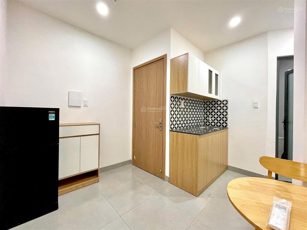 Phòng cho thuê, 45m2, ban công, ngay sát đh văn lang, bình thạnh