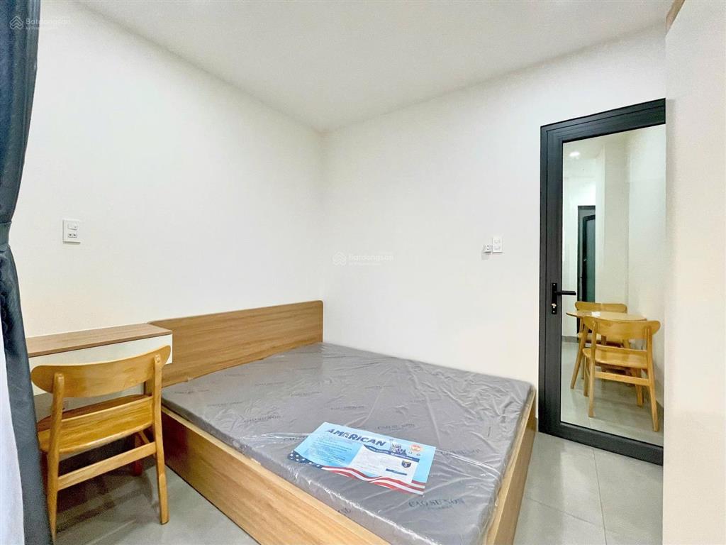 Phòng cho thuê, 45m2, ban công, ngay sát đh văn lang, bình thạnh