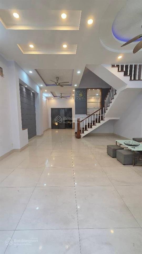 Hẻm 8m ôtô đậu cửa, k lộ giới, dt 85m2, hương lộ 3, bhh, sát aeon tân phú, chỉ 8.x tỷ nhỏ giọt