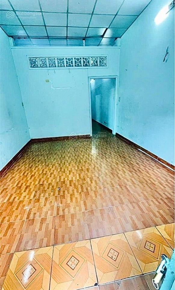 Ngay chợ phạm đăng giảng, lê trọng tấn giáp tân phú, cấp 4 dt 71m2, hẻm 5m thông, nhỉnh 4 tỷ tl