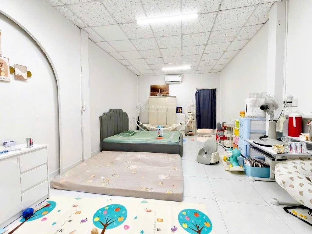 Nhà dt 80m2, hẻm 8m gần chợ tân hương, thông gò dầu, tân phú, 3pn, khu cao tâng xây chdv nhỉnh 7 tỷ