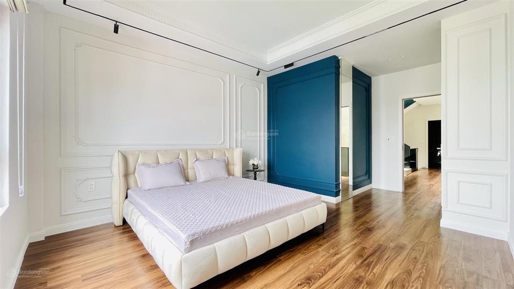 Siêu phẩm mặt đường miếu hai xã  93m2  6 tầng  thang máy  18tỷ6