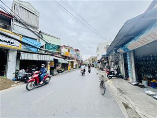 Mặt đường chợ hàng 46m lô góc 2 mặt thoáng nhà 3 tầng chỉ hơn 7 tỷ