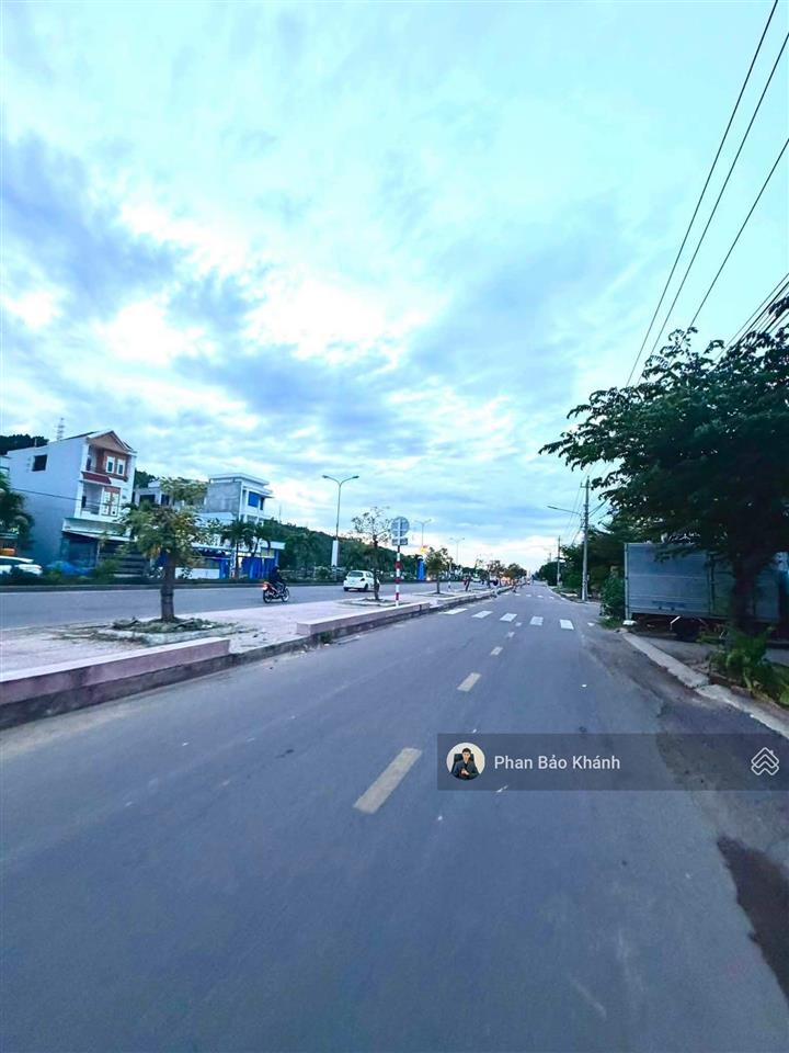 Bán lô góc 2 mặt tiền diêu trì, tuy phước 127,1m2 đất ở đô thị, giá 2,5 tỷ còn tl