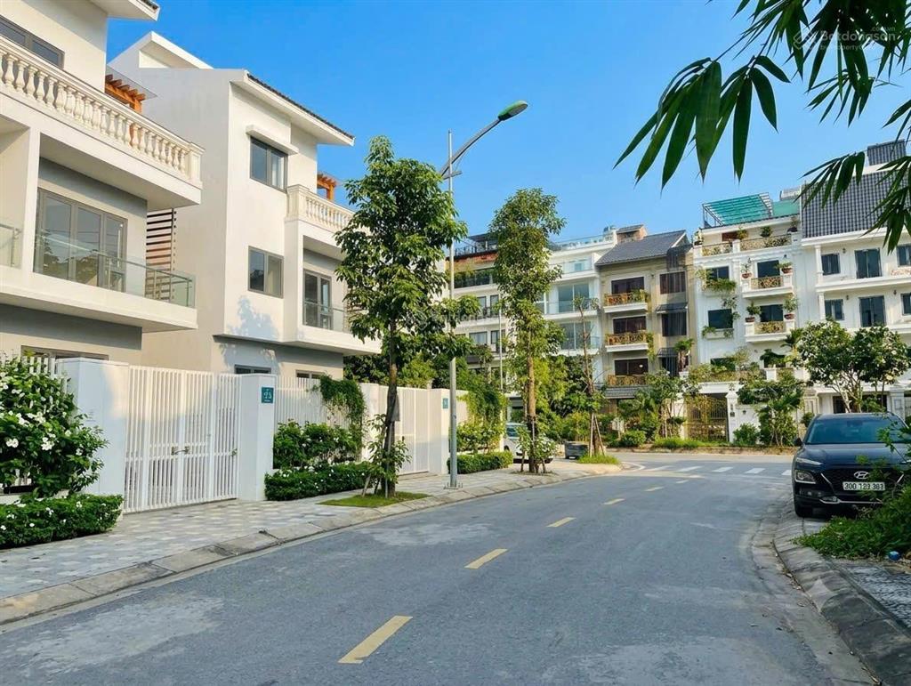 Bán liền kề kđt foresa xuân phương ô tô tránh mặt tiền rộng 1x tỷ