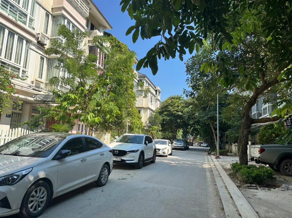 Bán liền kề kđt viglacera foresa xuân phương mặt tiền rộng ô tô tránh nhỉnh 1x tỷ