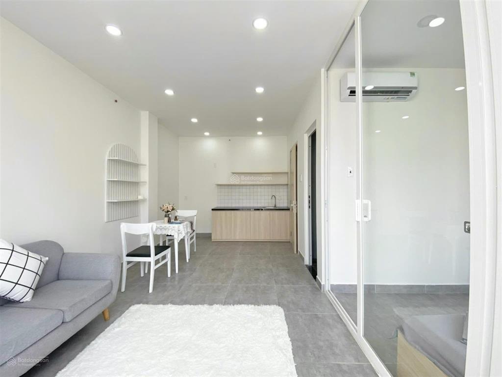 Chdv 1 phòng ngủ ban công, tách bếp rộng gần sky9, liên phường, quận 2, global city, khu cnc