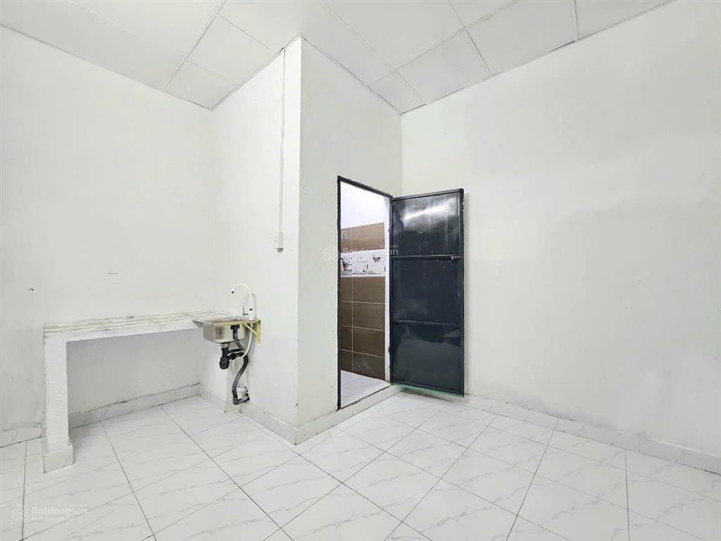 Ngân hàng thanh lý dãy trọ cực đẹp ngay khu công nghiệp lê minh xuân bình chánh
