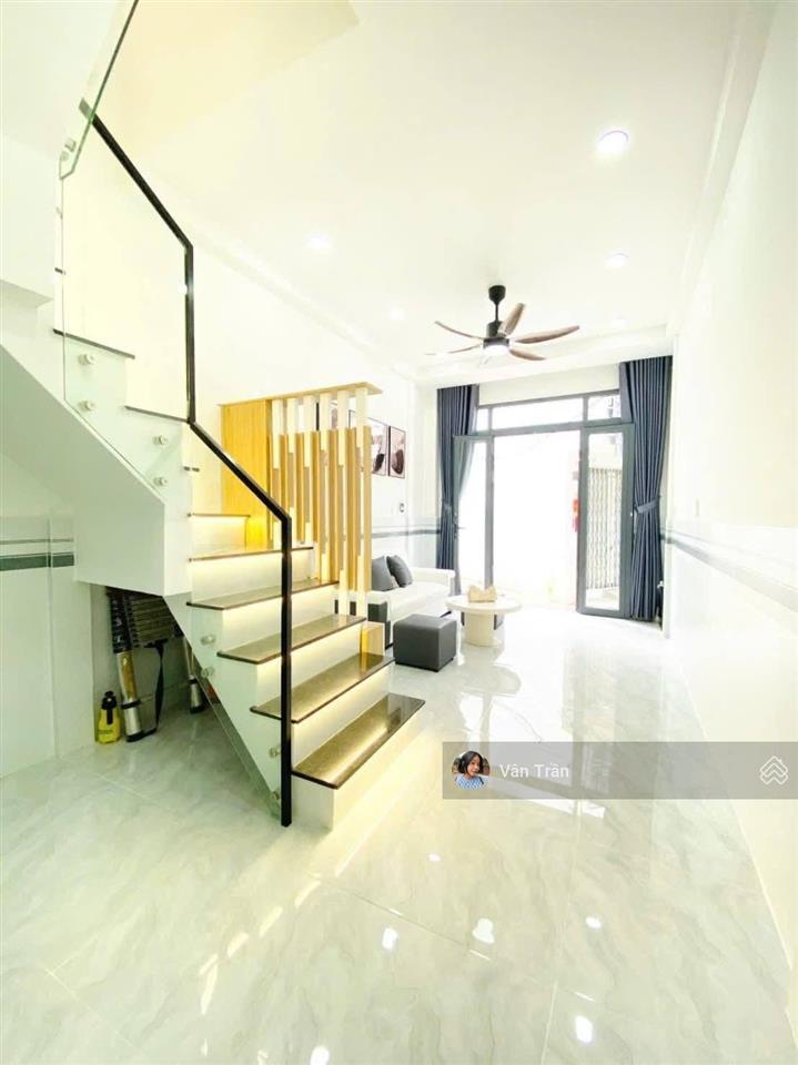 Chị ngân quyết định thanh lý nhà về quê ở ngay hồ học lãm gần bến phú định