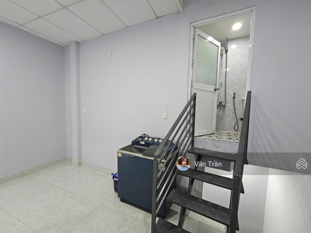 Bán nhà bùi minh trực, phường 6, quận 8  gần bến xe quận 8 thuận tiện di chuyển chỉ 1tỷ090 triệu