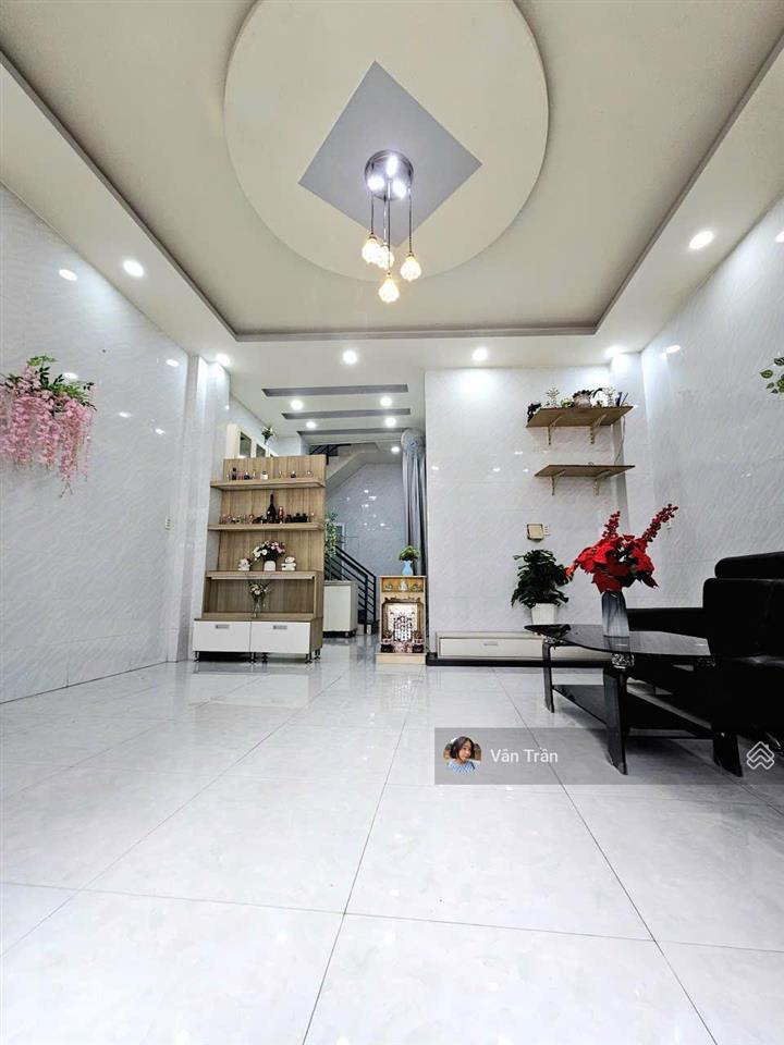 Bán nhà bùi minh trực, phường 6, quận 8  gần bến xe quận 8 thuận tiện di chuyển chỉ 1tỷ090 triệu