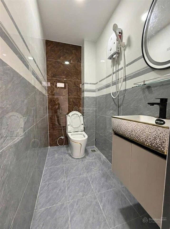 Nhà bình tiên, p3, q6  sổ hồng riêng công chứng ngay ngay chợ bình tiên