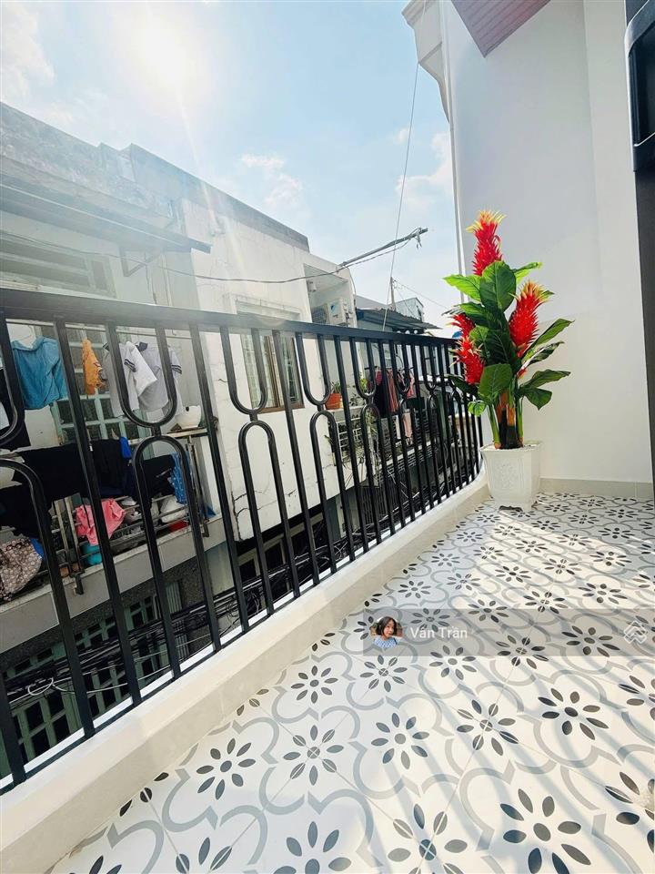 Bán gấp cho cô năm căn nhà cực đẹp ngay khu dân cư phú lợi gần chợ bình điền