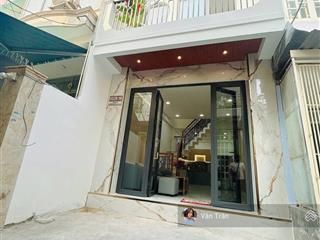 Bán gấp cho cô năm căn nhà cực đẹp ngay khu dân cư phú lợi gần chợ bình điền