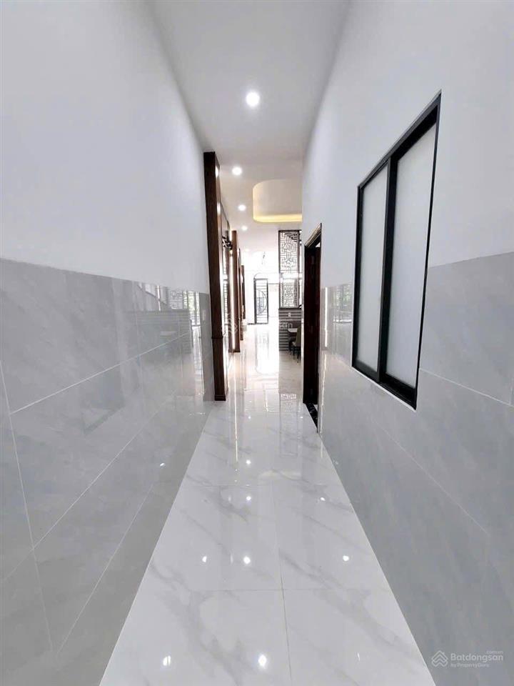 Chủ kinh doanh thua lỗ cần bán gấp trả nợ ngay sau lưng chợ bình chánh 945 triệu