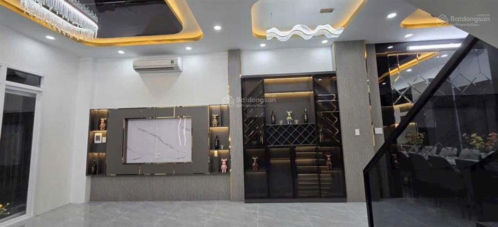 Bán nhà huỳnh tấn phát nhà bè giáp q7 gần khu dân cư phú xuân full nội thất chỉ 1tỷ110