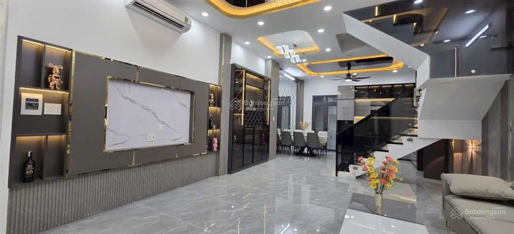 Bán nhà huỳnh tấn phát nhà bè giáp q7 gần khu dân cư phú xuân full nội thất chỉ 1tỷ110