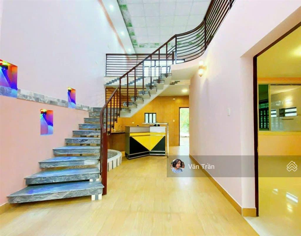 Định cư nước ngoài cần bán biệt thự khuất văn bức cách ql1a 500m chỉ 1tỷ380