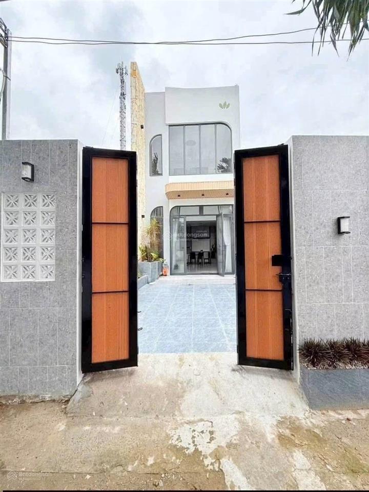 Chủ bán nhà ở sát bên chợ đệm cách qlộ 1a chỉ 300m