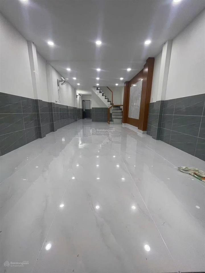 Nhà bán hẻm công an tân kiên đường xe hơi trước nhà