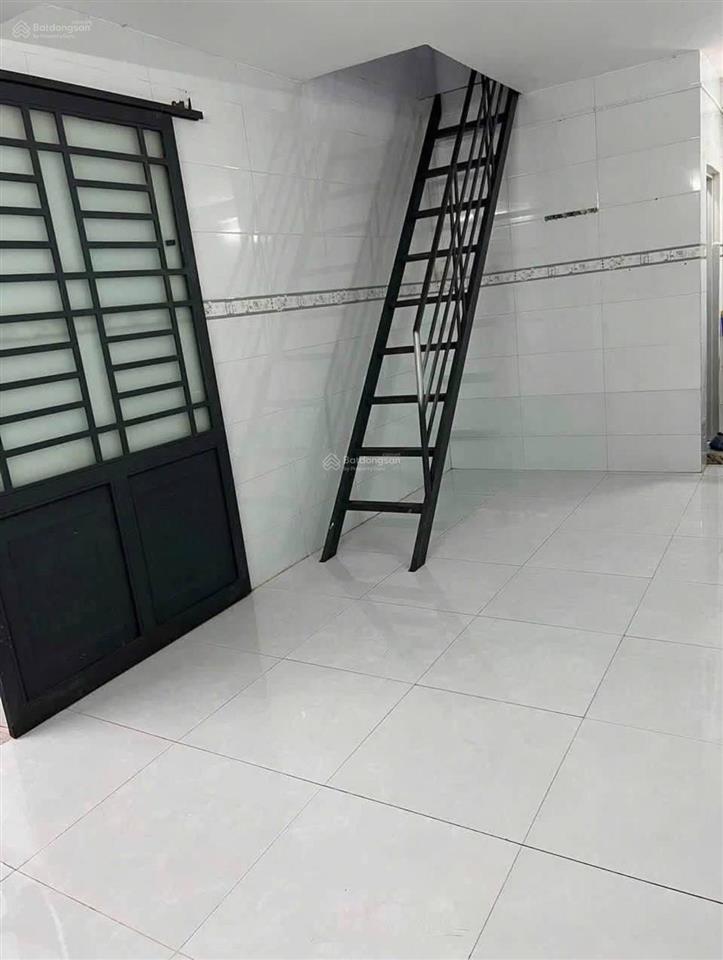 Ông chú nhà bên gửi bán dãy trọ 10 phòng ql50