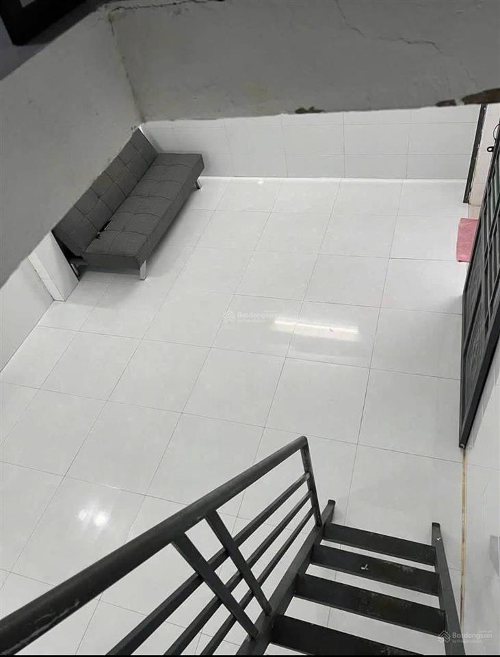 Ông chú nhà bên gửi bán dãy trọ 10 phòng ql50