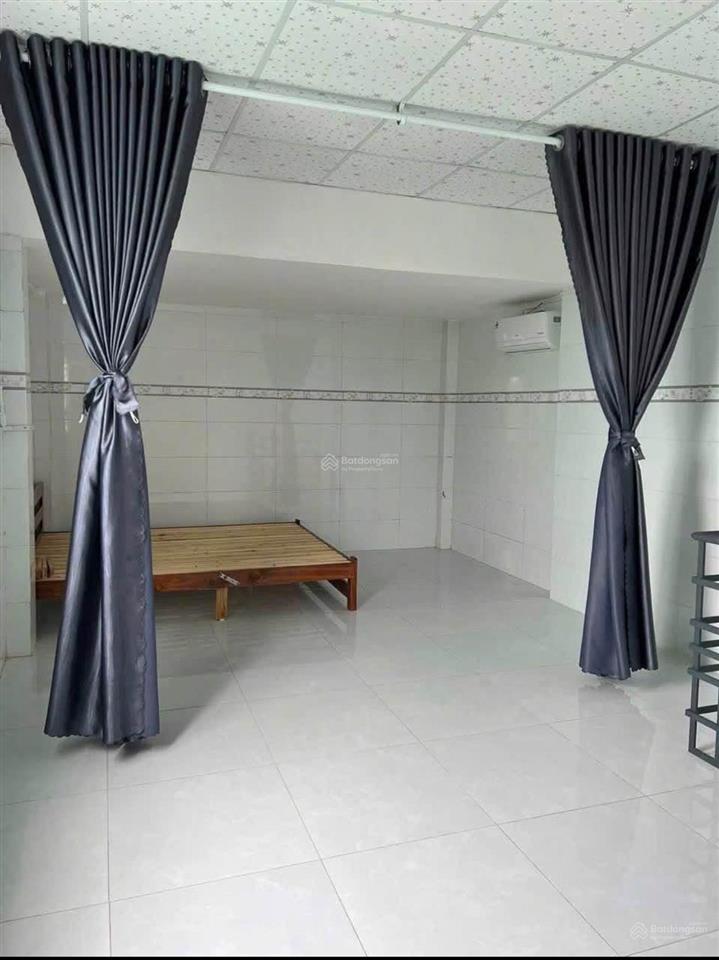 Ông chú nhà bên gửi bán dãy trọ 10 phòng ql50