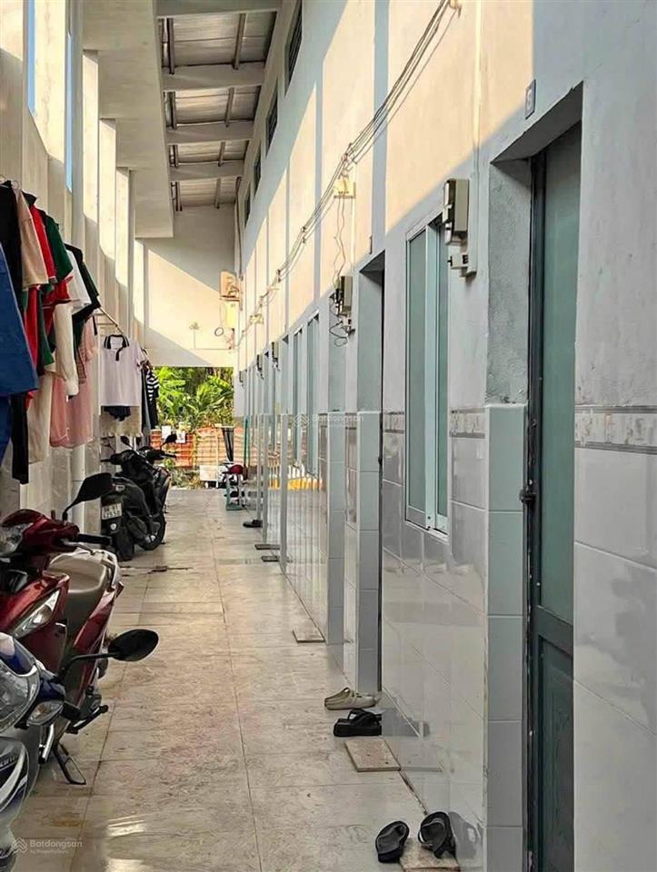 Ông chú nhà bên gửi bán dãy trọ 10 phòng ql50