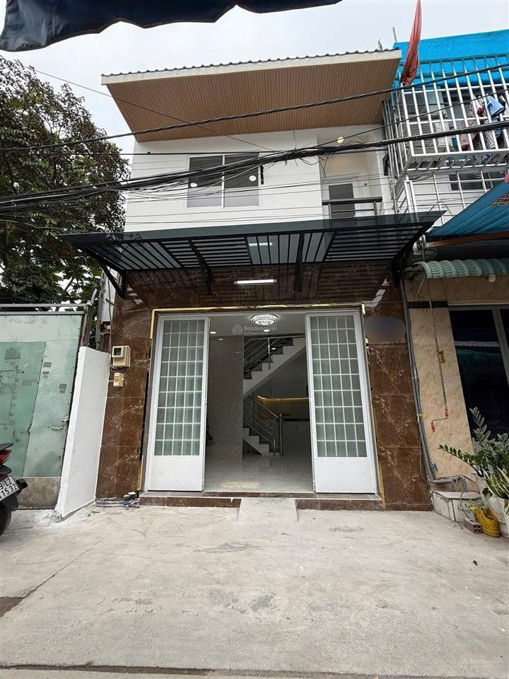 Cô em gửi bán căn nhà chỗ chùa viên minh bình chánh
