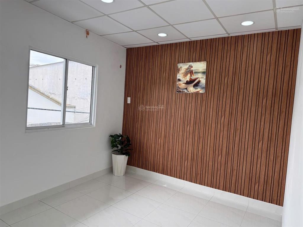 Cô em gửi bán căn nhà chỗ chùa viên minh bình chánh