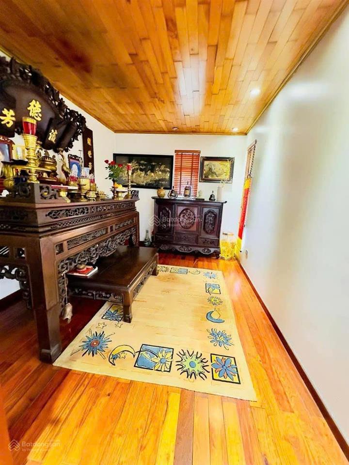 Bán nhà phân lô lạc long quân, đường thông, 4 chỗ đỗ cửa, 100m ra phố, kinh doanh, sđcc, 50m2*4t