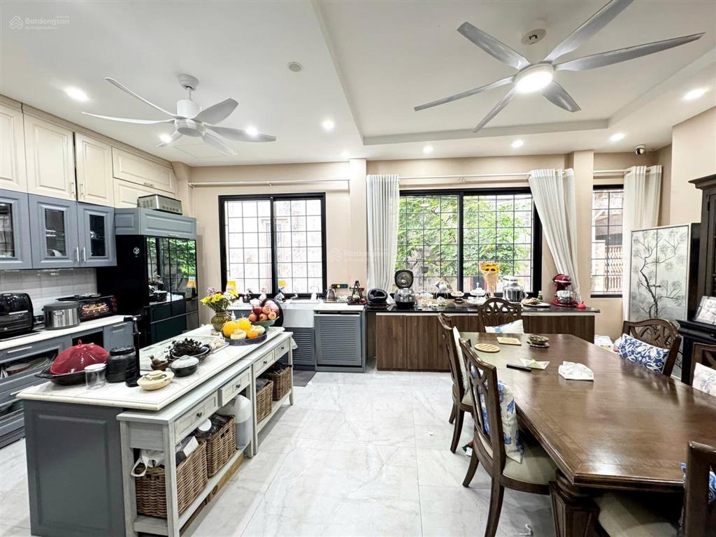 Phân lô trần cung. 3 bước ra phố, gara ô tô vào nhà, dân xây thoáng, kcbt, full nt, 55m2*4t