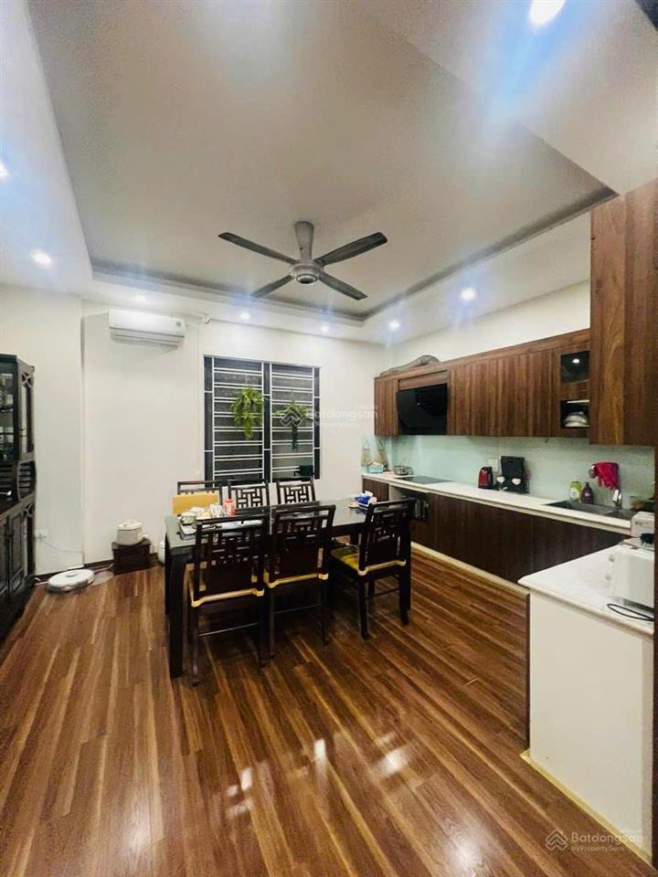 Phân lô hoàng quốc việt. 3 bước ra phố, gara ô tô vào nhà, dân xây thoáng, kcbt, full nt, 55m2*4t