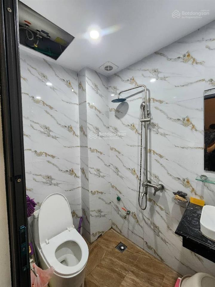 Bán nhà định công, hoàng mai ở luôn 36m2, 5 tầng, sđcc, chỉ hơn 6 tỷ.  0965 789 ***