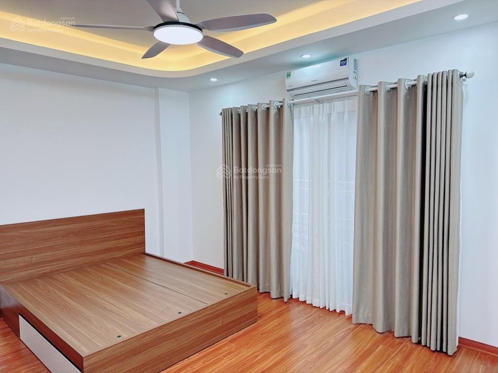 Bán nhà định công, hoàng mai ở luôn 36m2, 5 tầng, sđcc, chỉ hơn 6 tỷ.  0965 789 ***