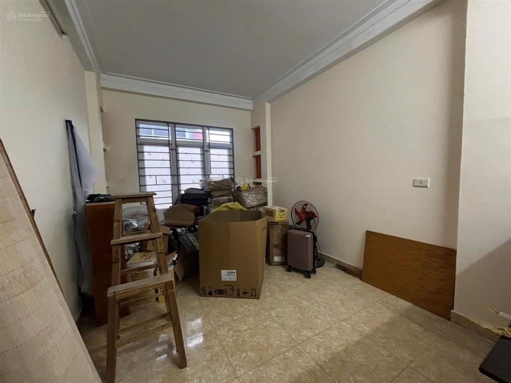 Cần bán nhà ở linh đàm 40m2, 5 tầng 4 ngủ, full nội thất, sổ đỏ chính chủ chỉ hơn 6 tỷ