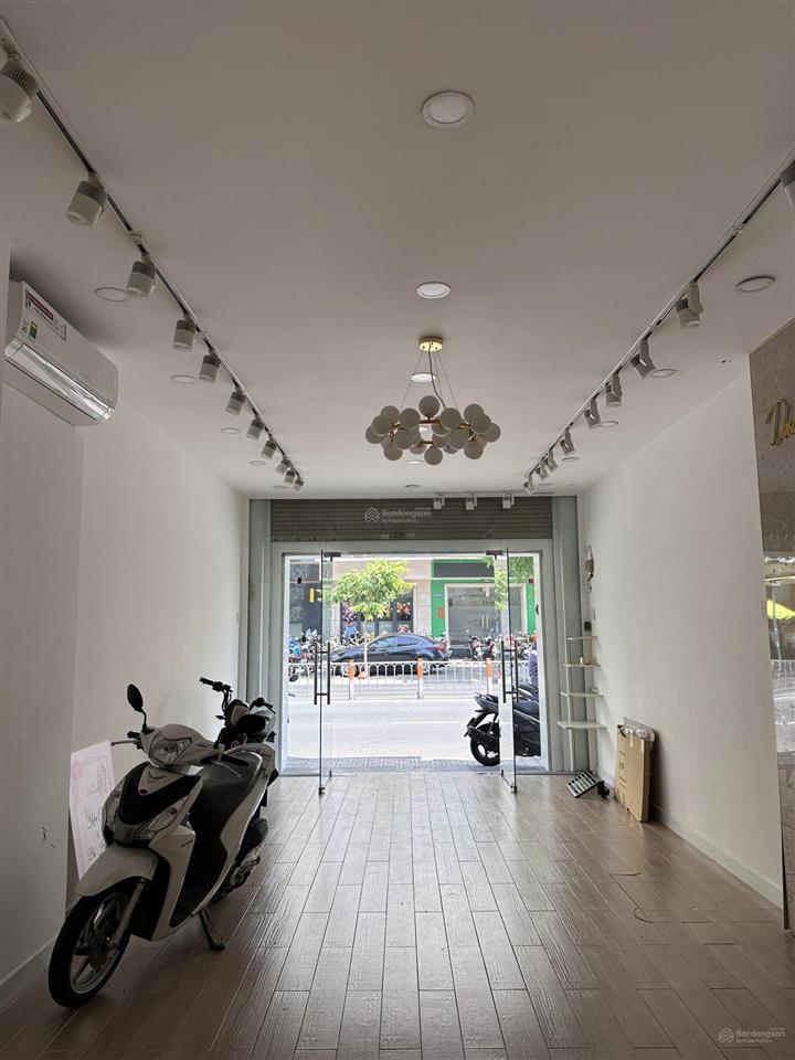 Mặt bằng kinh doanh đường pvtri, đối diện cityland   0938 421 ***