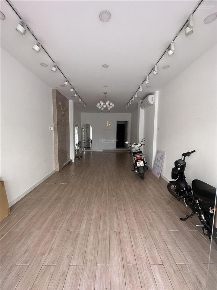 Mặt bằng kinh doanh đường pvtri, đối diện cityland   0938 421 ***