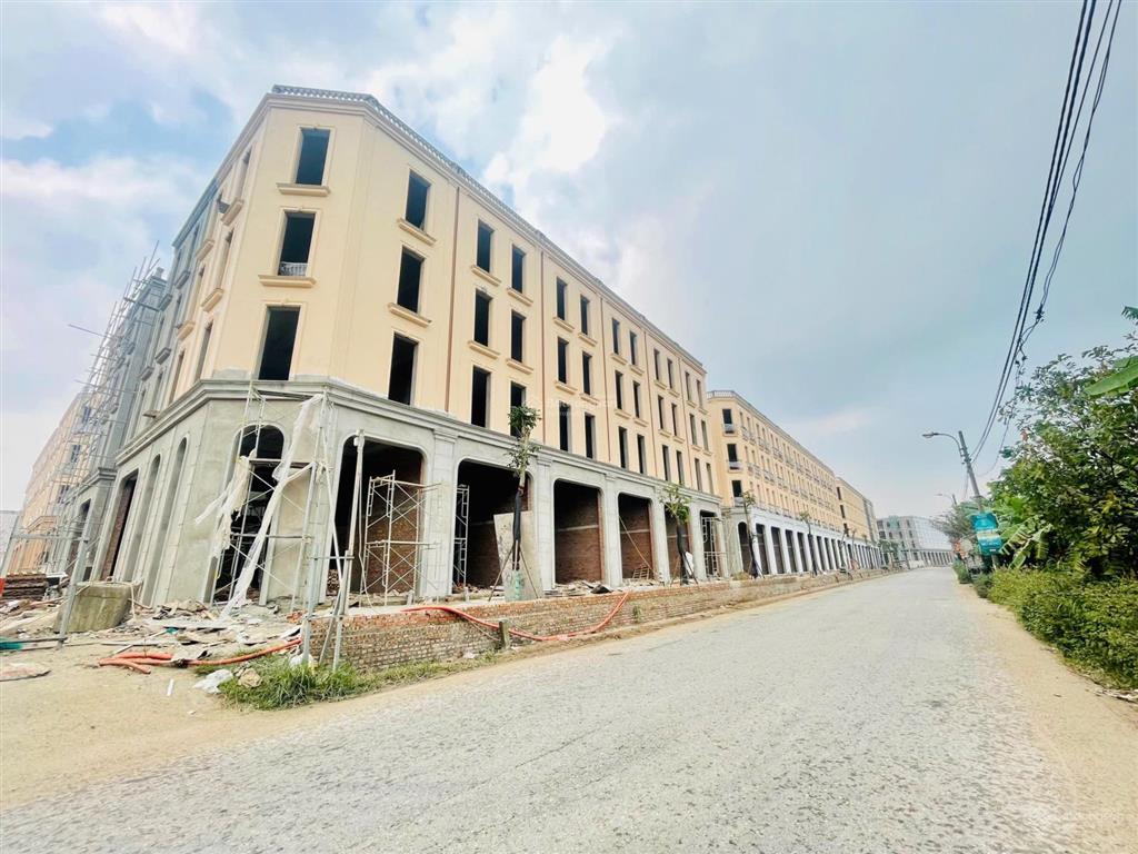 Rẻ, gia đình cần bán giảm 1.5 tỷ liền kề phú thị riverside, dự kiến chỉ từ 11 tỷ