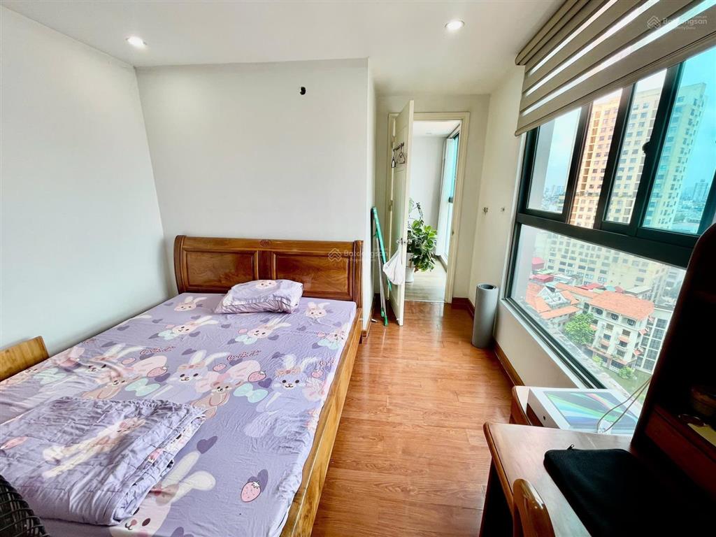 Siêu hiếm! cho thuê căn hộ vip 120m2 vnt 19 nguyễn trãi sát royal city 3pn full đồ, bồn tắm jacuzzi