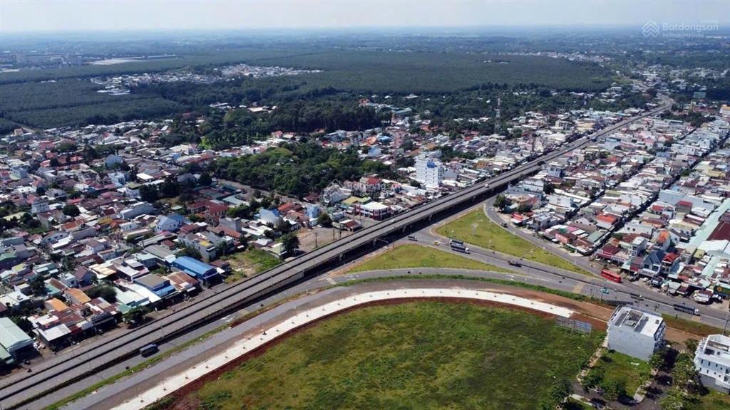 Đất vàng vị trí đẹp ngay chợ đầu mối dầu giây khu dân cư đông đúc